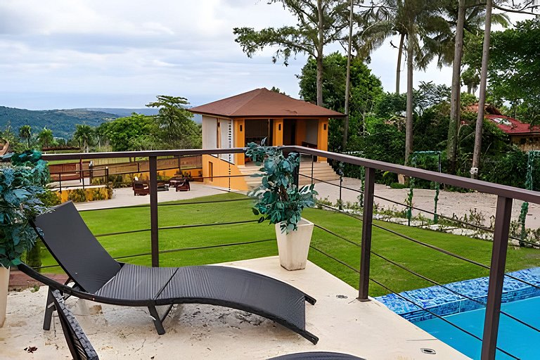 Villa Paz I el cupey, juegos, piscina y jacuzzi