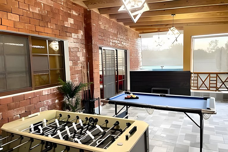 Villa Paz I el cupey, juegos, piscina y jacuzzi