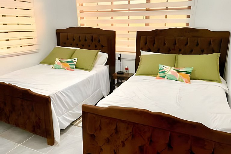 Villa Paz I el cupey, juegos, piscina y jacuzzi