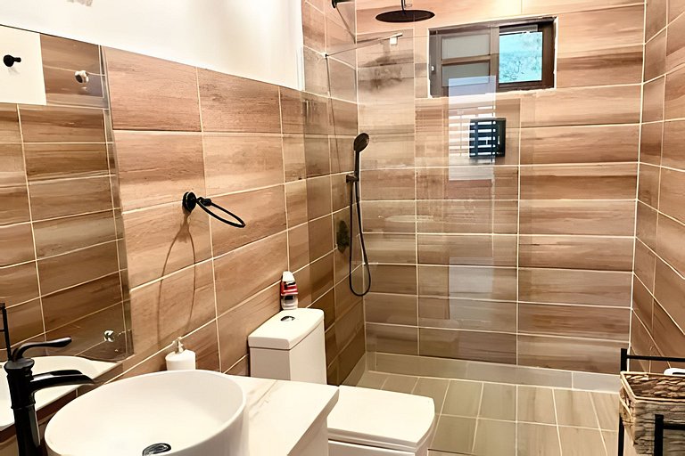Villa Paz I el cupey, juegos, piscina y jacuzzi
